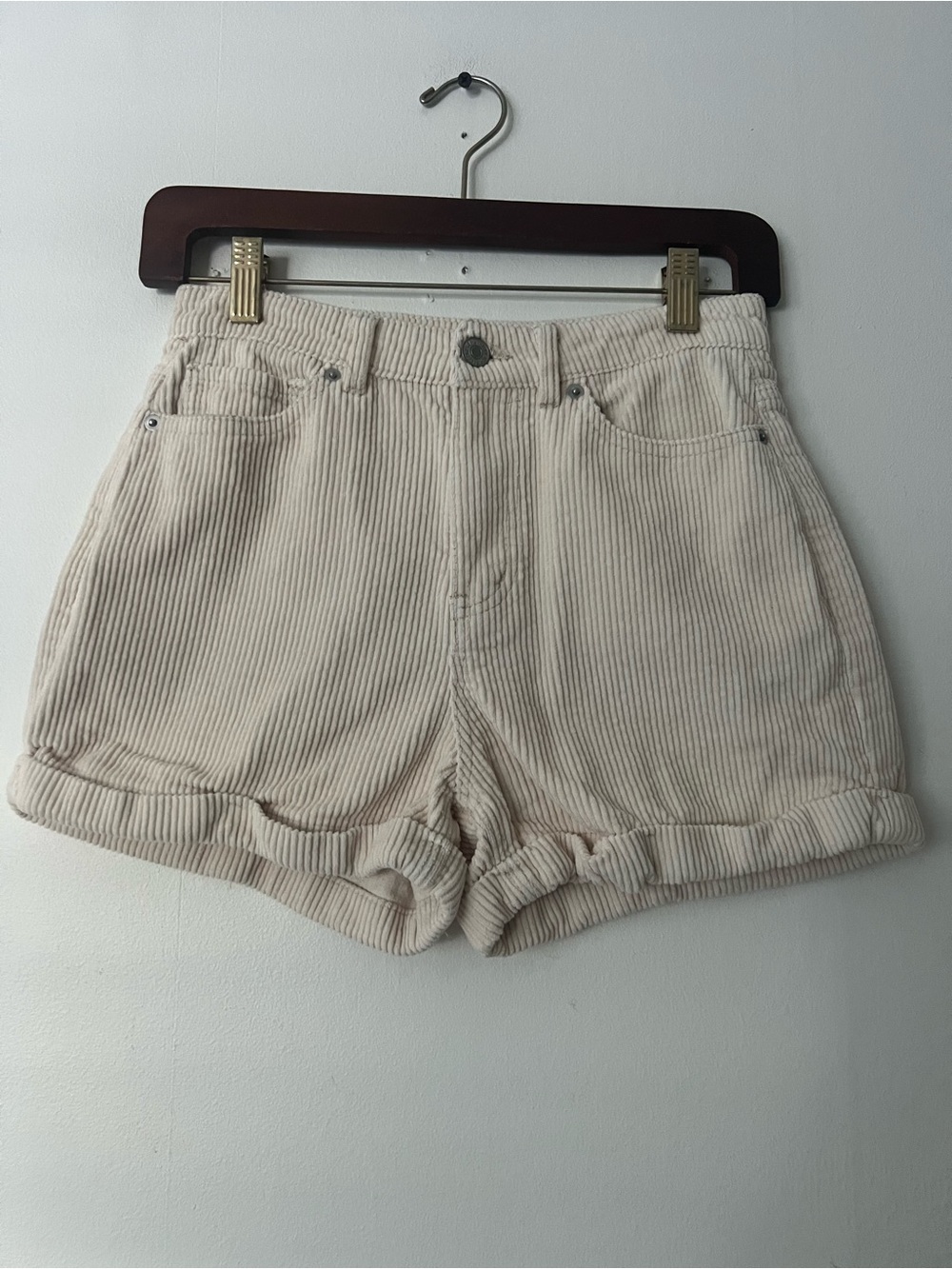 Forever 21 Women’s preppy casual summer  Cream Corduroy High-Waist Shorts, XS